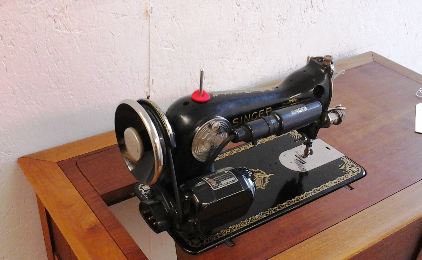 Singer 15-88 Vintage Sewing Machine in RAF Motif